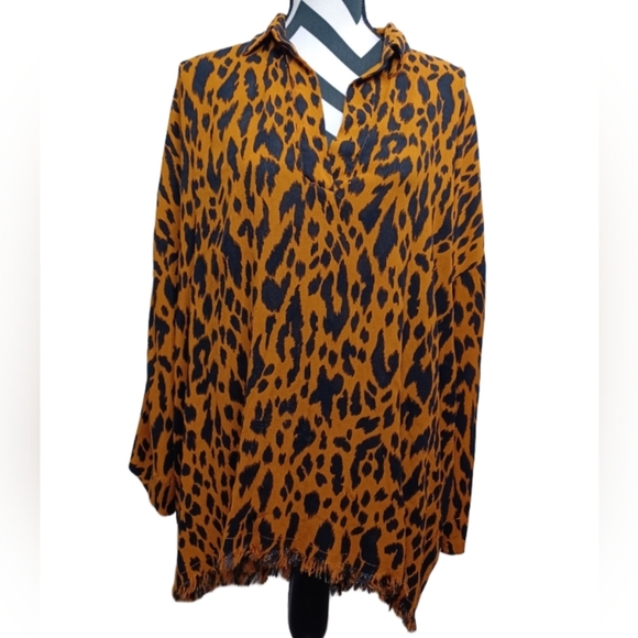 Umgee Leopard Print Collared V-Neck Boho Frayed Hem Sz L Tunic Top - Picture 3 of 15